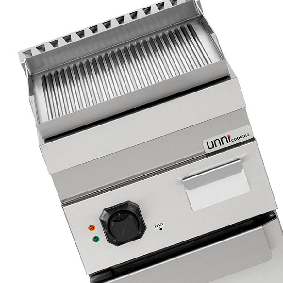 Elektrische Grillplatte E70GP10K+G Serie 700 Edelstahl gerillt 4,5kW