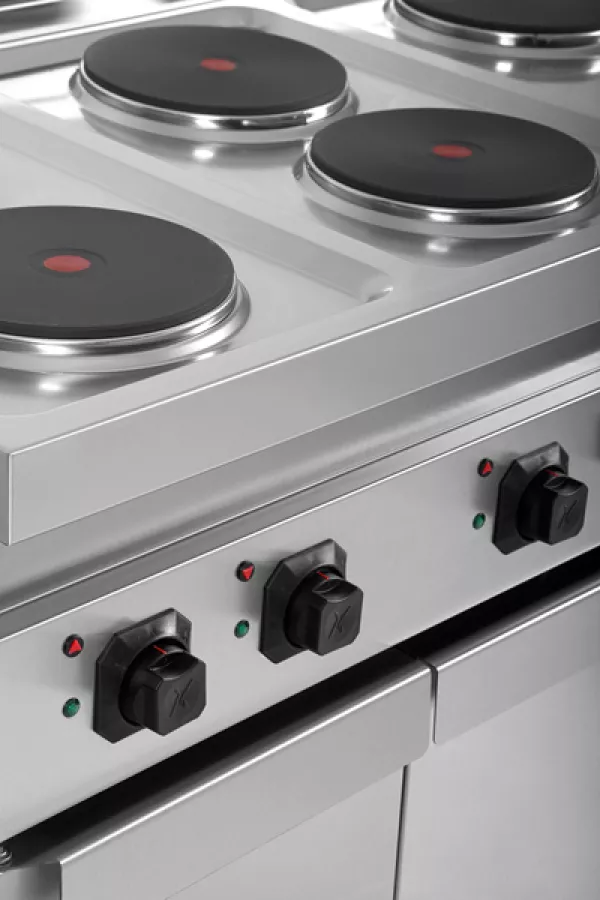 Elektroherd Ranges 700 6 Kochplatten 2,6 kW Türen 400V