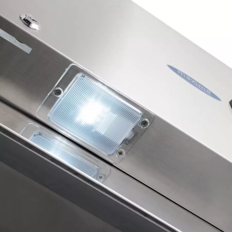Gastro Gefrierschrank - 700 l - 3 Einstellbare Regale (2/1 GN) - auf Rädern - inkl. Regale