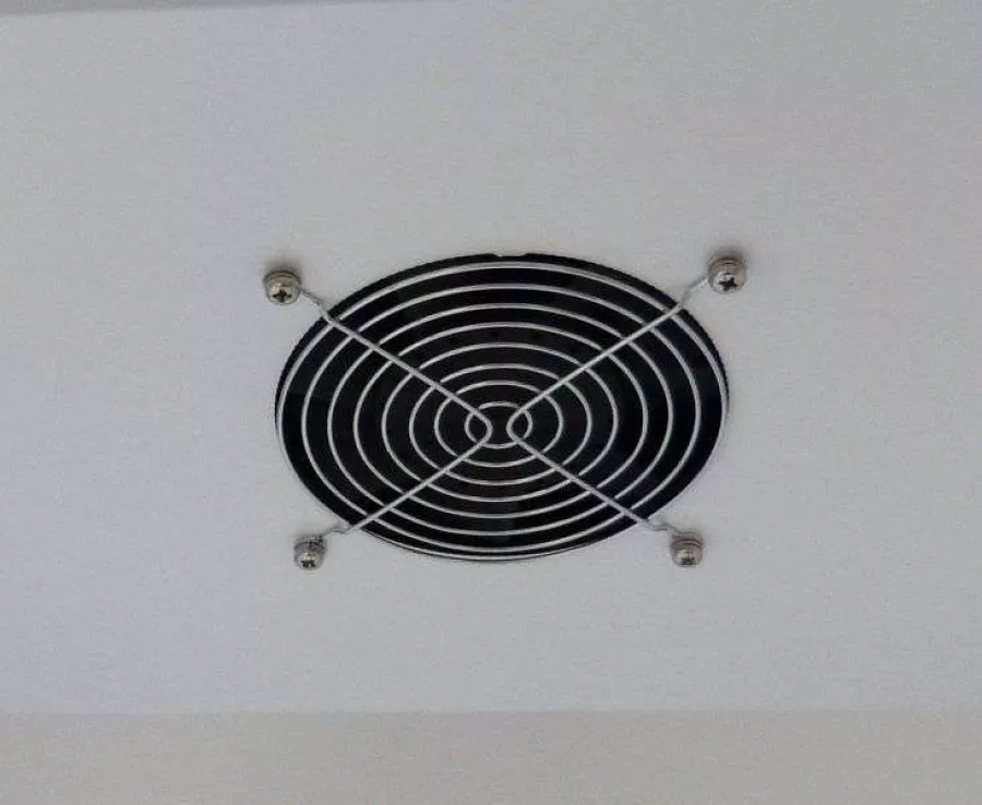 Skyrainbow Getränkekühlschrank mit Display – 810 L (+2 °C bis +8 °C)