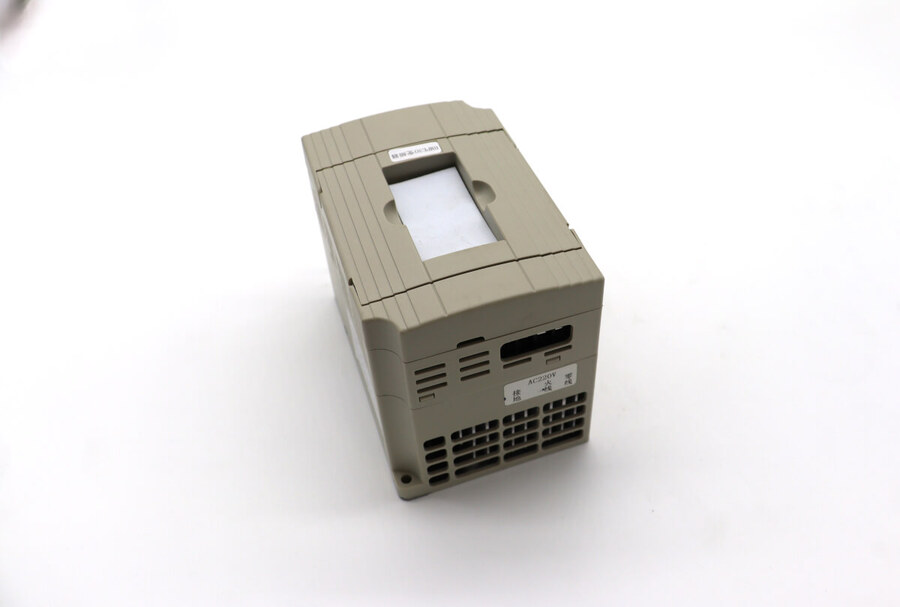 Maxima MSM30RB – Compact Frequency Inverter (<2025) · 09362052