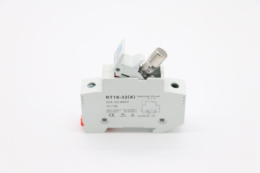 Maxima MPM80 – Fuse Including Halter (<2015) · 09300658