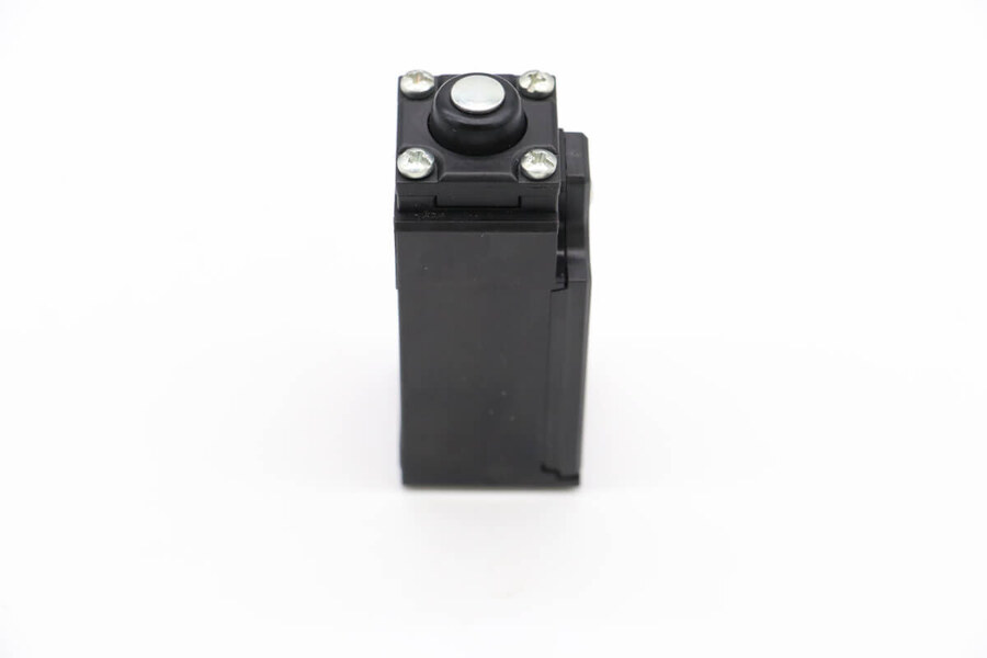 Maxima M700 – Endschalter (Ac15 6A/250V) · 09399174