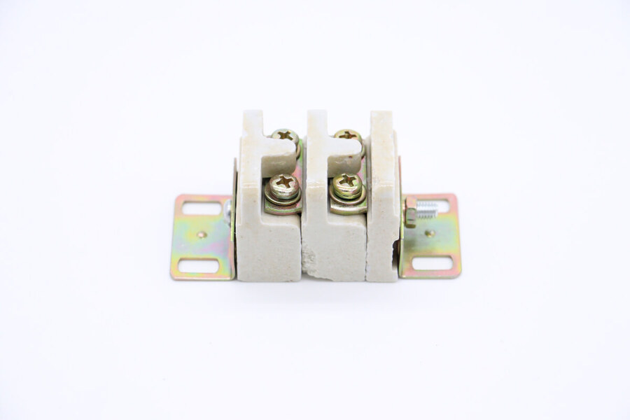 Maxima GRIDDLE550 – Keramik Anschlussklemme 09365306