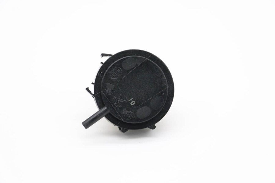 Maxima PRESSURE SWITCH HORIZONTAL Ø 58MM – 95/75Mbar 6 mm · 08558011