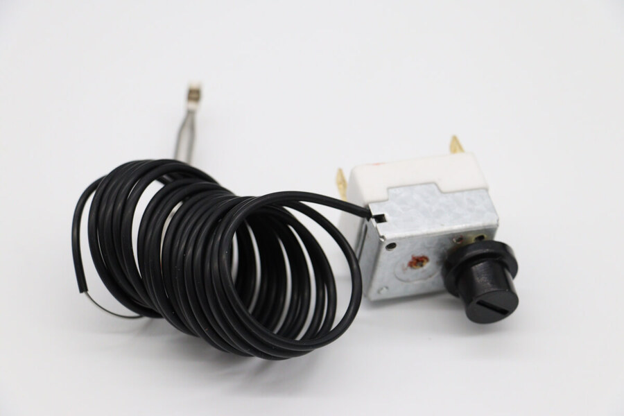 Maxima DW – Thermostat 110 C 67878 + Halterung · 09240815