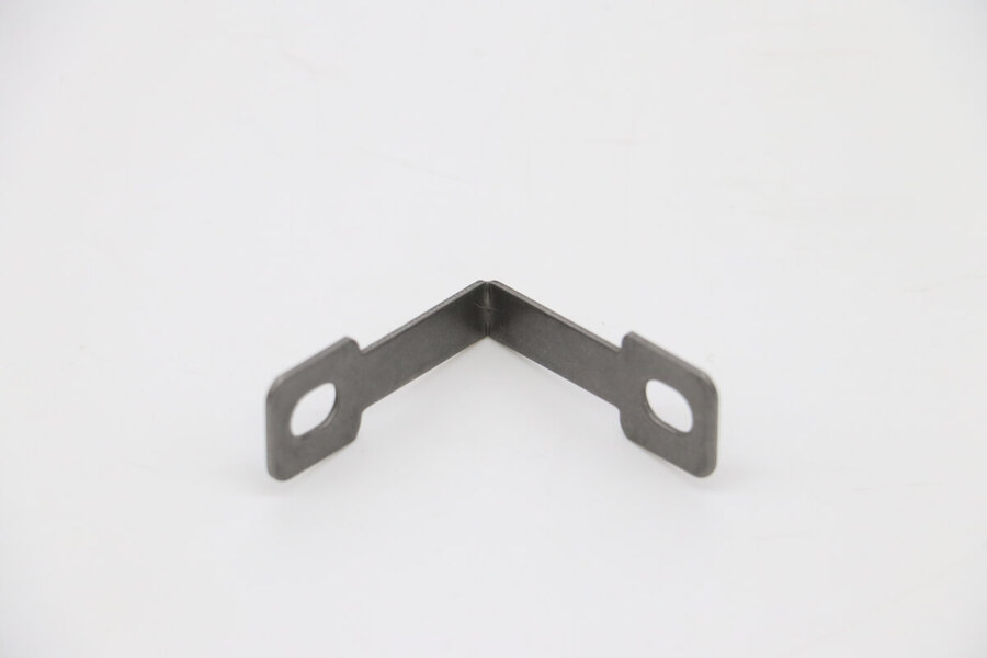 Maxima STR (ALL MODELS) – Anschluss Clip für Glasscheibe #22 09401087
