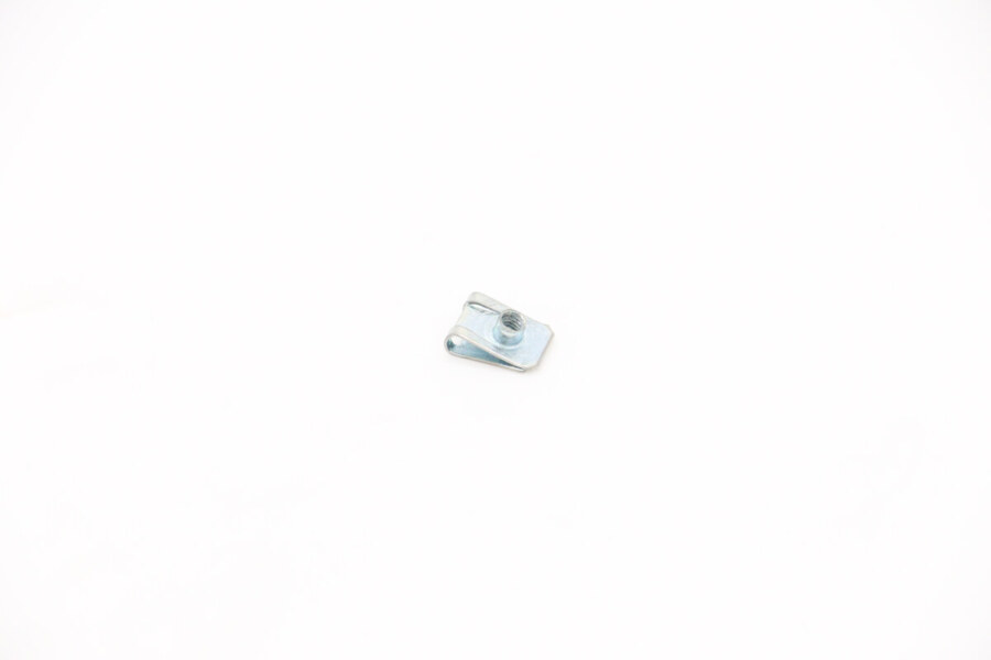 Maxima VNG350/VN500 – Mutter/Clip 4 mm · 09200507