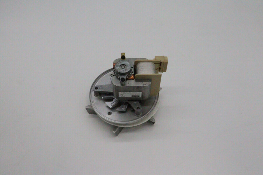 Maxima MCO – Ventilatormotor #11 · 09348540