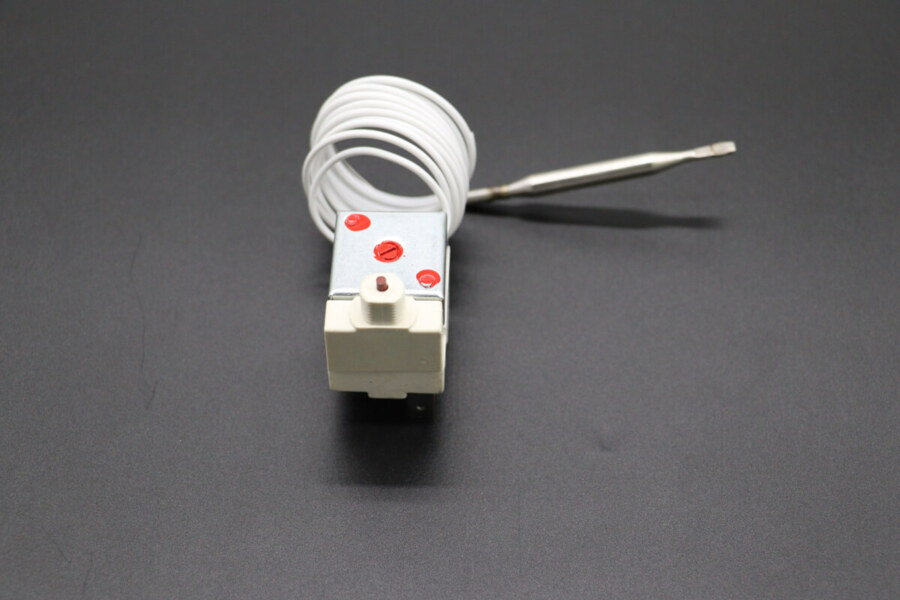 Maxima VN(G) – Sicherheitsthermostat Ego 170C · 09200138