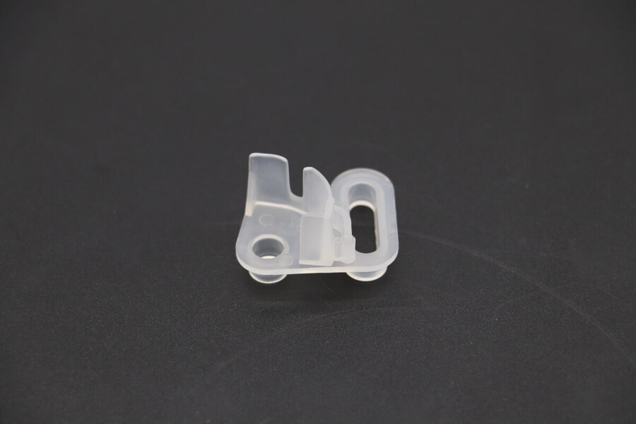 Maxima HD50 – Nylon Tür Scharnier (Links) 09400668