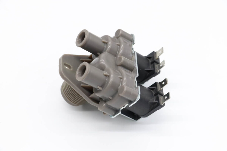 Maxima M-Ice 100A – Wasserventil (1 In · 2 Out) #23 · 09304384