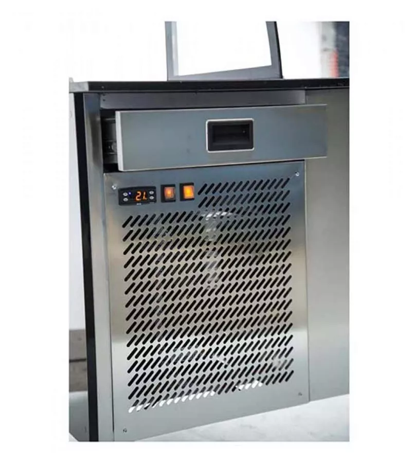 Salattheke (Dönertheke) mit Kassentisch | 5 x 1/1GN + 1 x 2/4GN | B2500 x T850 x H1300 mm | Bordeaux-Schwarz (Versandkosten ermitteln wir vor Kaufabschluss anhand Ihrer PLZ und des gewählten Logistikunternehmens)