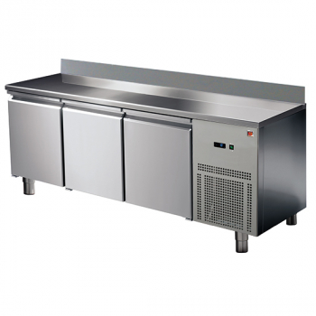 Kühltisch 3 Türen GN 1/1 mit Aufkantung 2-8°C - Professioneller Kühlbereich für die Gastronomie