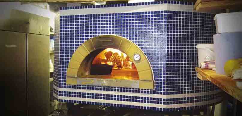 Traditioneller Holzbackofen 12 bis 16 pizzen pavesi rpm